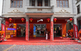 贵人焕新,百店齐开!民族运动品牌贵人鸟再崛起